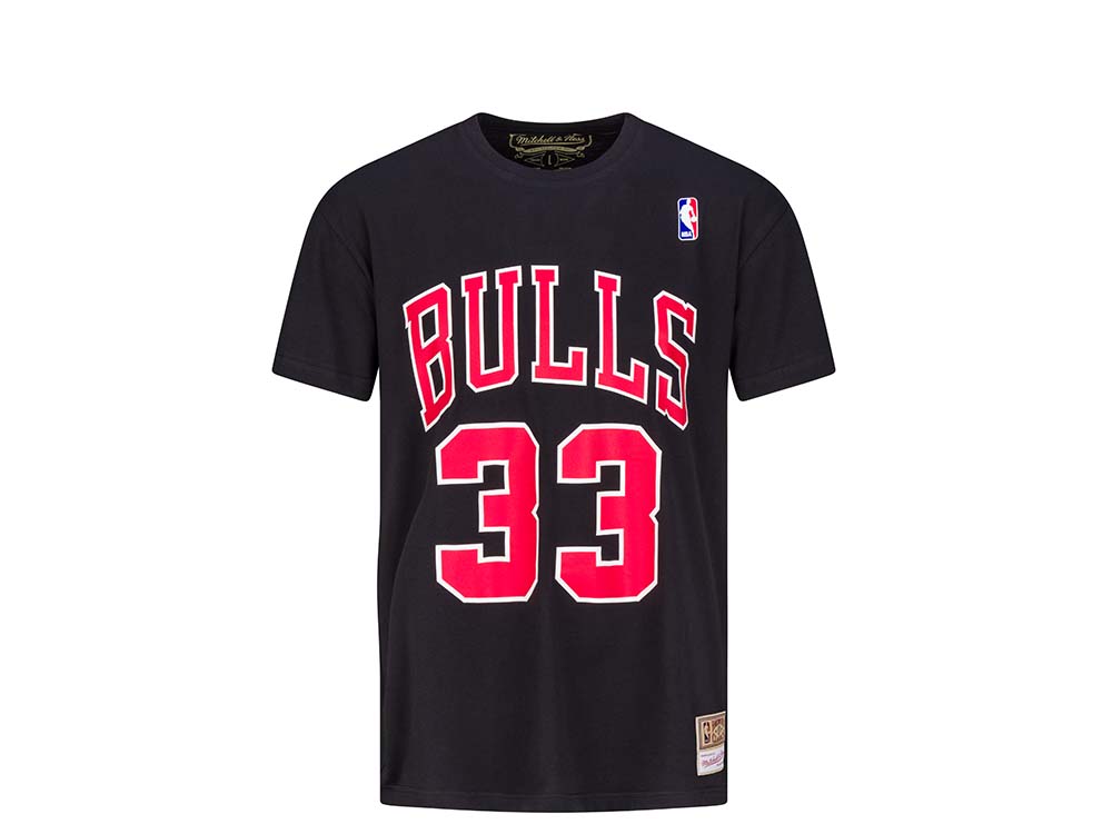 Mitchell & Ness Chicago Bulls - Scottie Pippen Name & Number T-Shirt