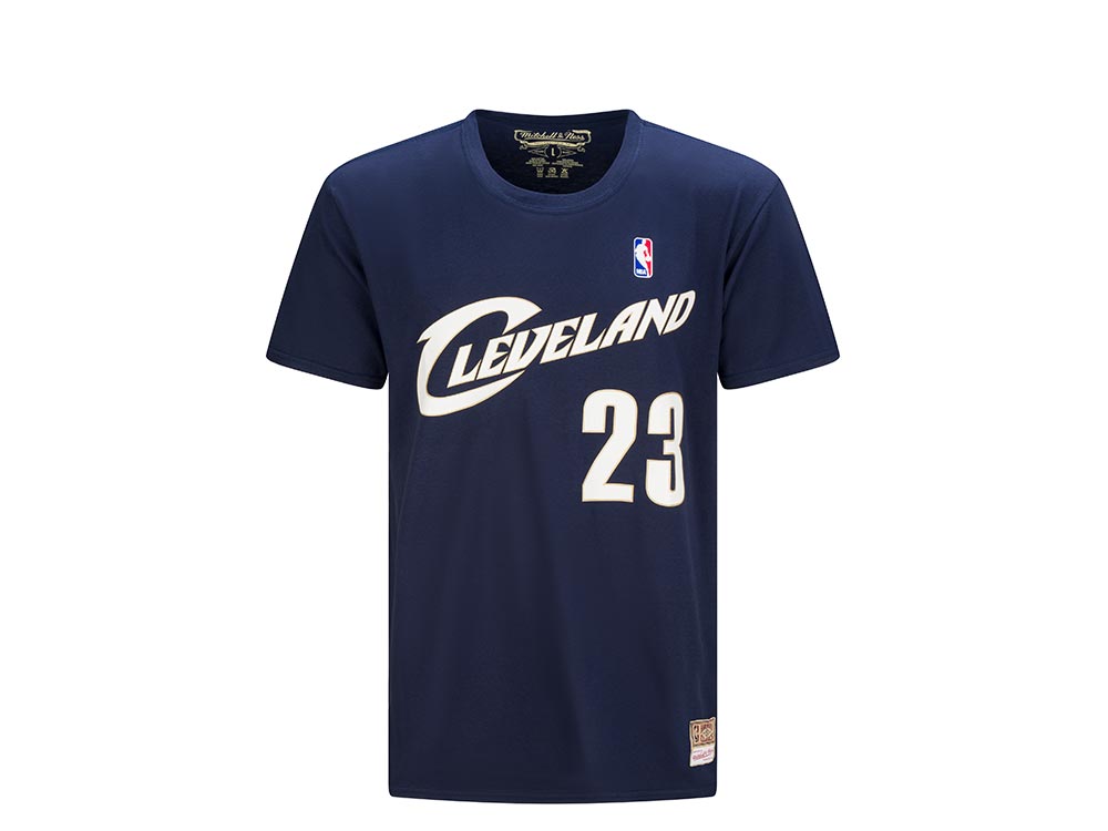 Mitchell & Ness Cleveland Cavaliers - Lebron James Name & Number T-Shirt