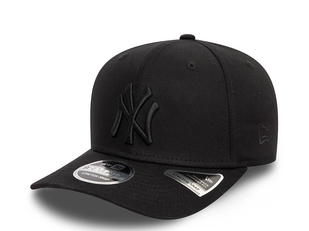 New Era New York Yankees Monochrome Black 9Seventy Snapback Cap