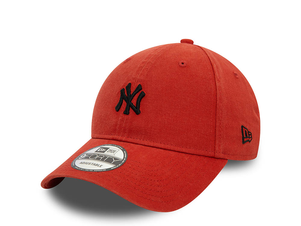 New Era New York Yankees Washed Red 9Forty Strapback Cap