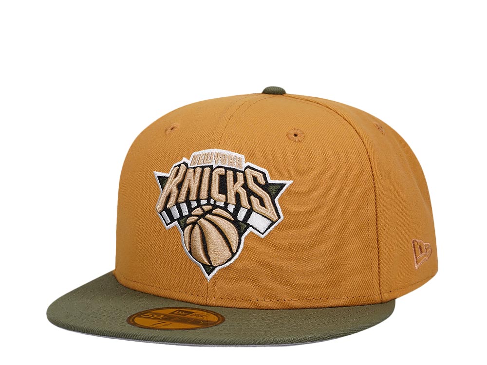 New Era New York Knicks Panama Tan Olive Two Tone Classic Edition 59Fifty Fitted Hat